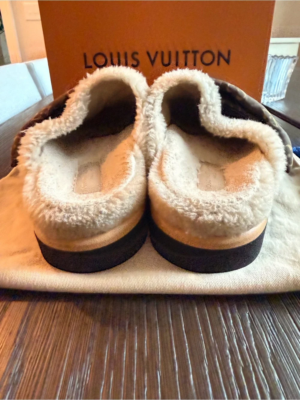Louis Vuitton Pool Pillow Shearling Comfort Mules Slides Size 9 (Fits 8.5)